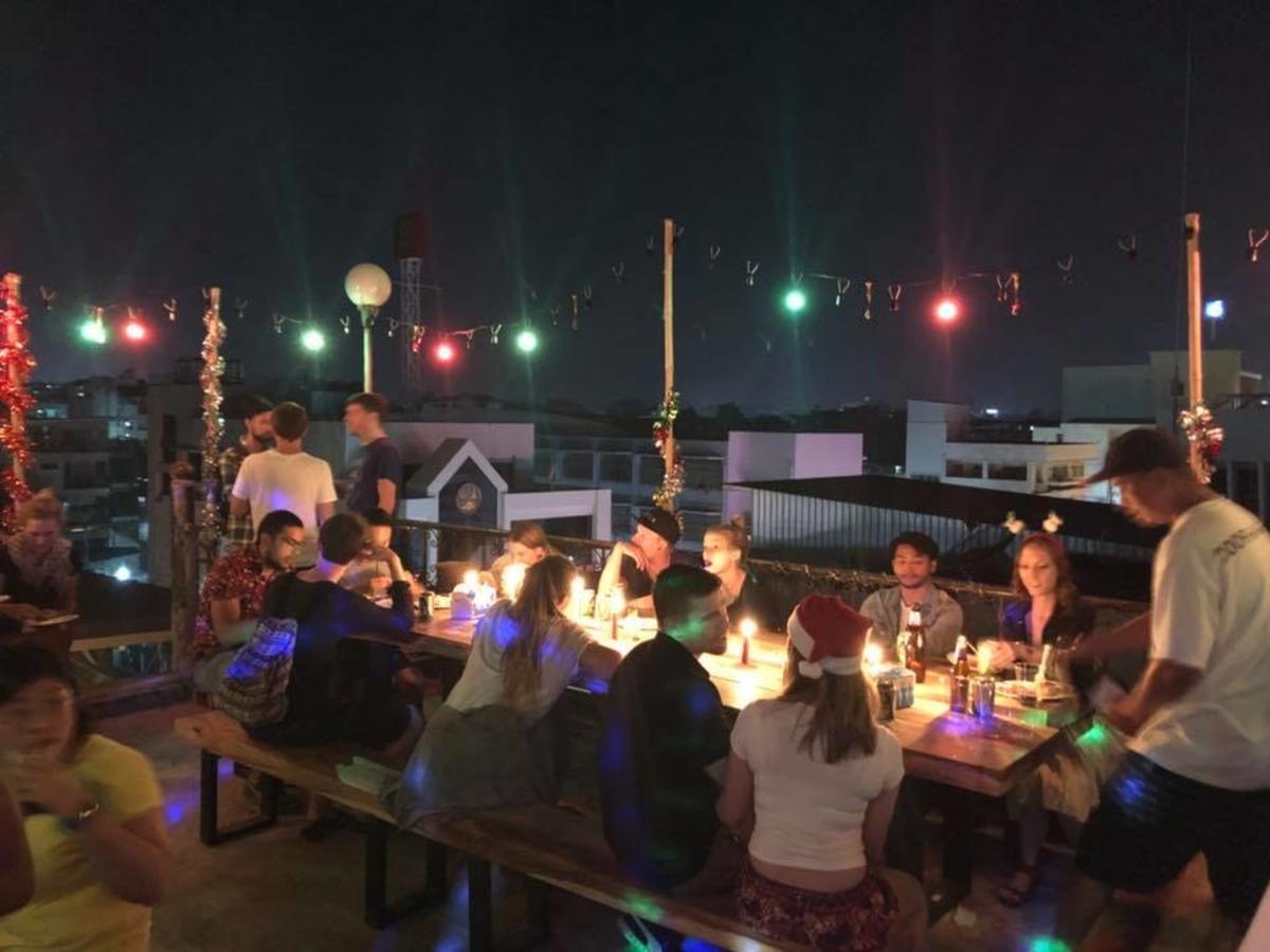 צ'יאנג מאי Hug Hostel Rooftop מראה חיצוני תמונה